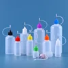 Botellas plásticas del apretón con el casquillo