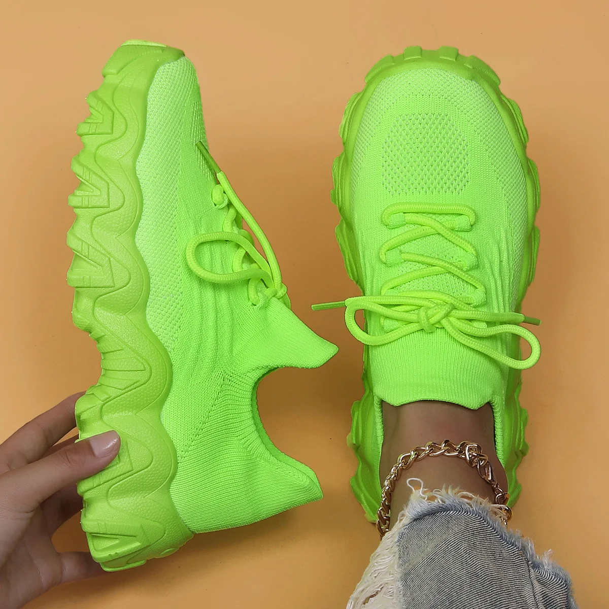 Fashionable running shoes and casual shoes - 302122