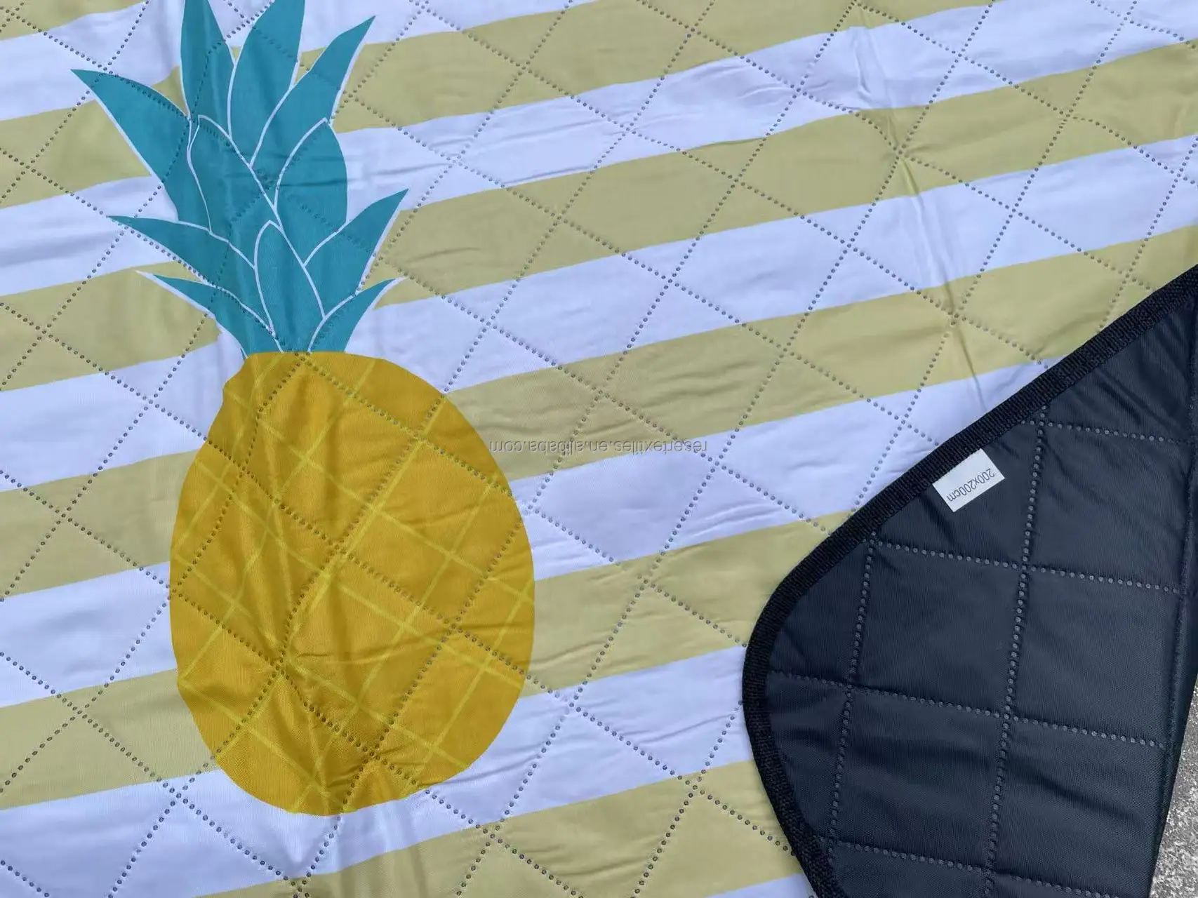 Custom Logo Waterproof Lightweight Portable High Quality Ultrasonic Jumbo Size Aluminum Foil Mat Outdoor Sports Camping Picnics