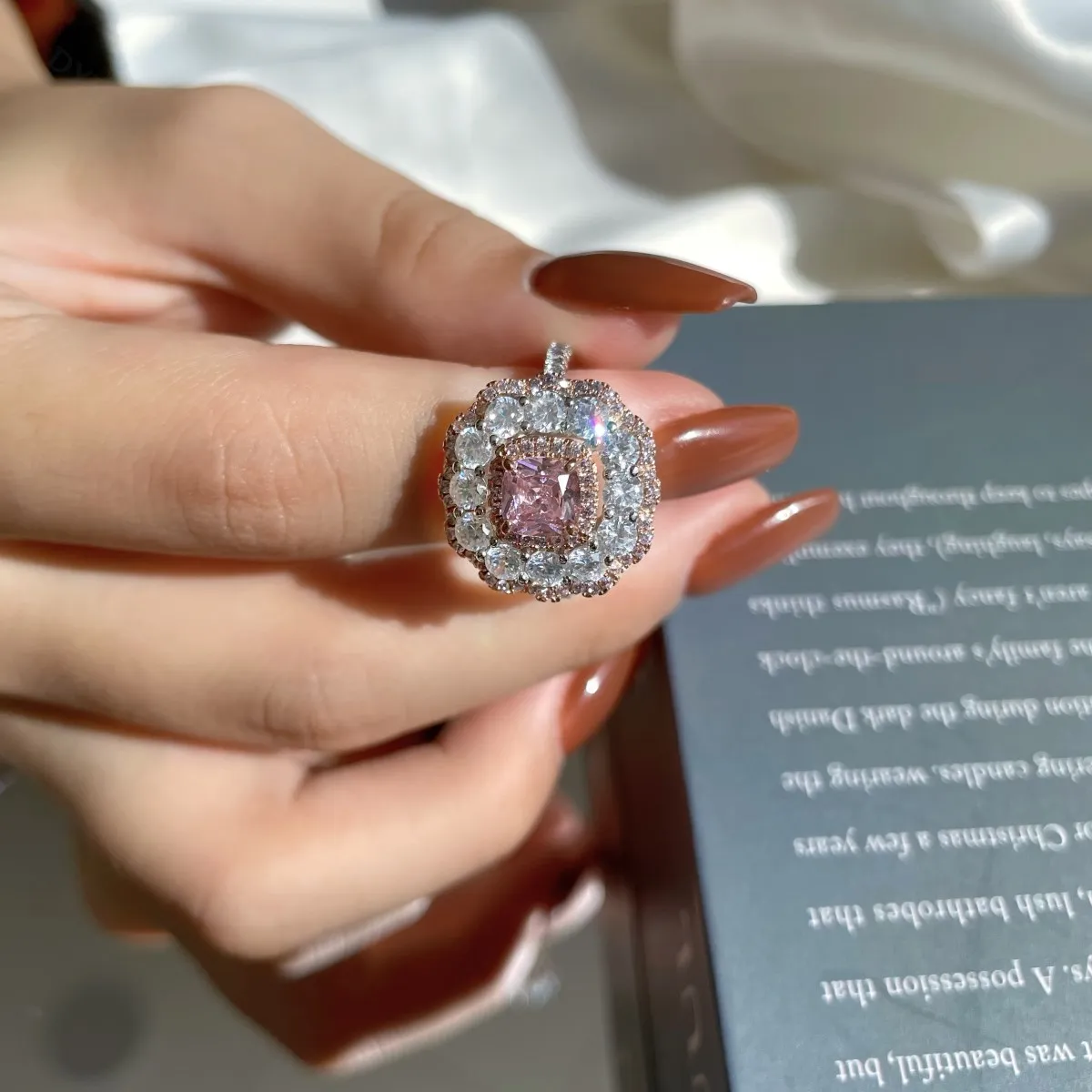 KAKODIY Custom Sapphire Elegant Cubic Zirconia Jewelry 925 Sterling Silver Oval Halo Women's Wedding Anniversary Cubic Zirconia Ring detail 2