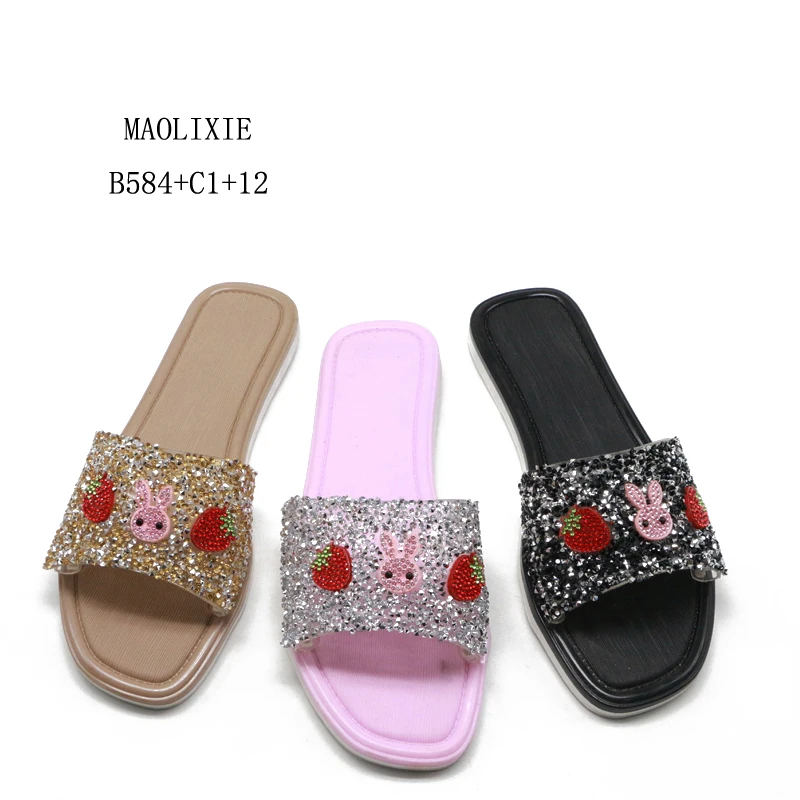 गर्म बिक्री के लिए नई डिजाइन पीवीसी फैशन डिजाइन महिला आउटडोर चप्पल देवियों  फैंसी chappal स्लाइड सैंडल