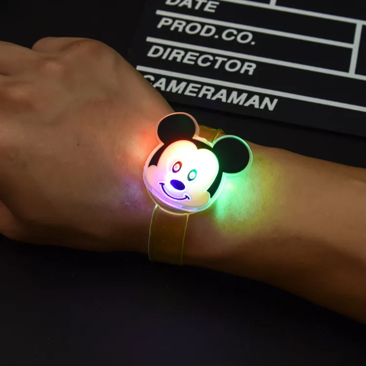 Braccialetti luminosi per bambini Bracciale giroscopico luminoso Anelli  rotanti luminosi Orologio da polso Giocattolo Regali di compleanno Regali