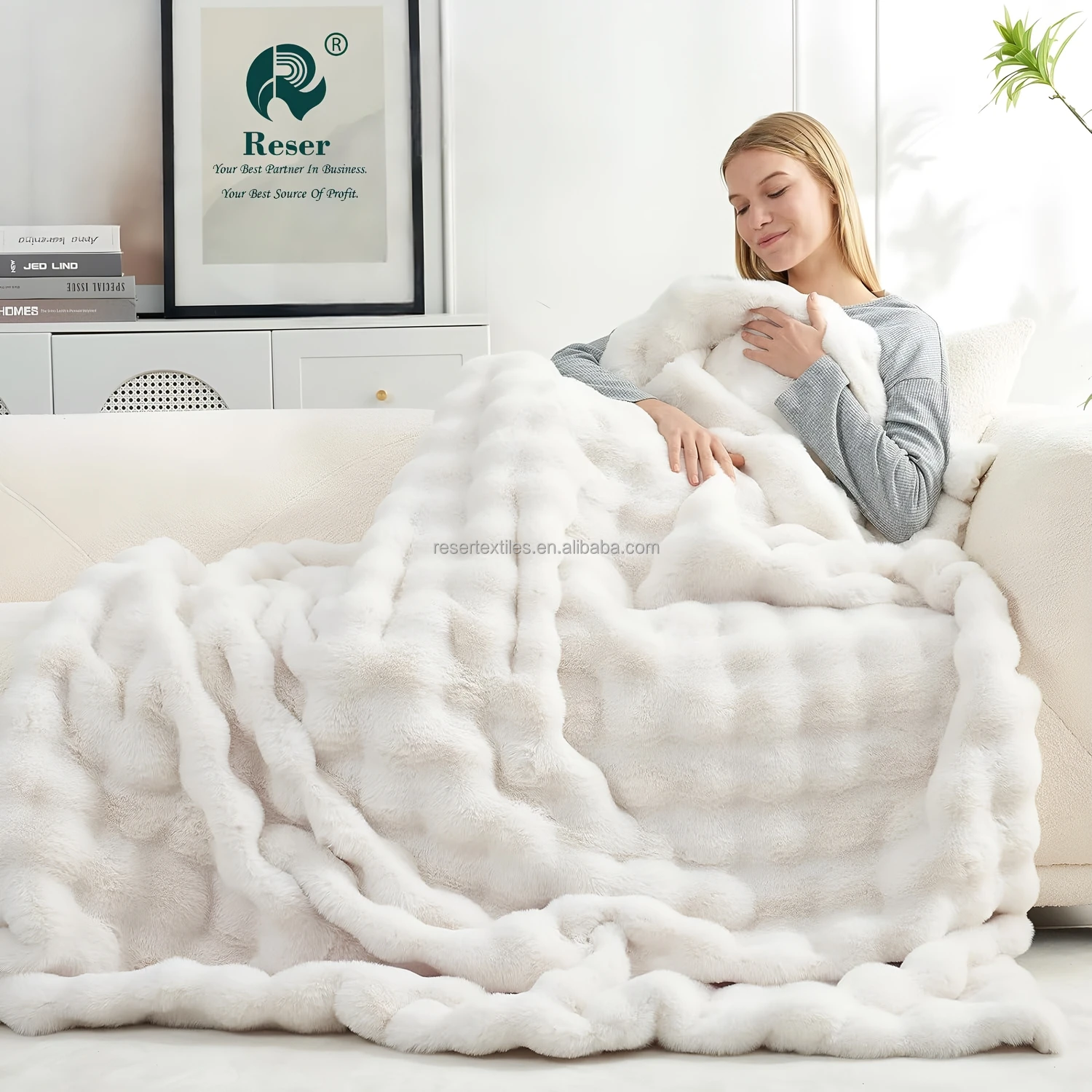 Wholesale Faux Fur Throw Blanket European & American Style Solid Soft Plush Thick Luxury Versatile for Living Room Bedroom