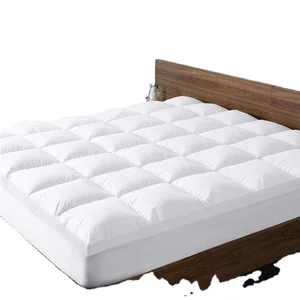 Factory Direct Sale Queen king Quilted Mattress Pad Topper Protector for Living Room