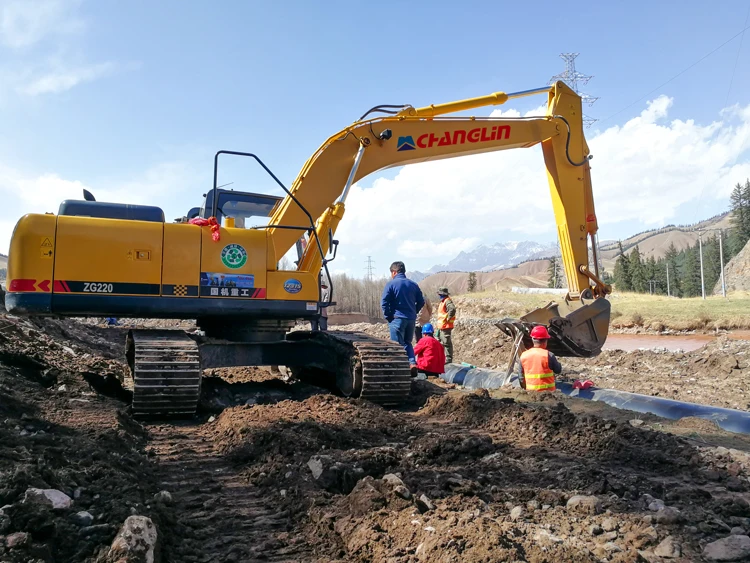 Large Remote Control Wheeled and Crawler Material Handler Excavator Digger