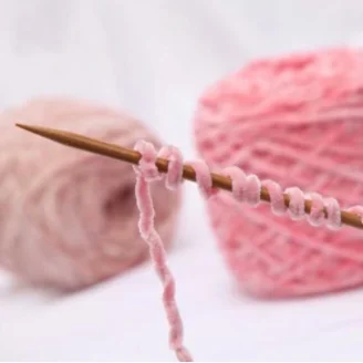 Wholesale Multicolor Soft Hand Knitted Thread 100% Polyester Chenille Velvet Yarn for Crochet Dolls
