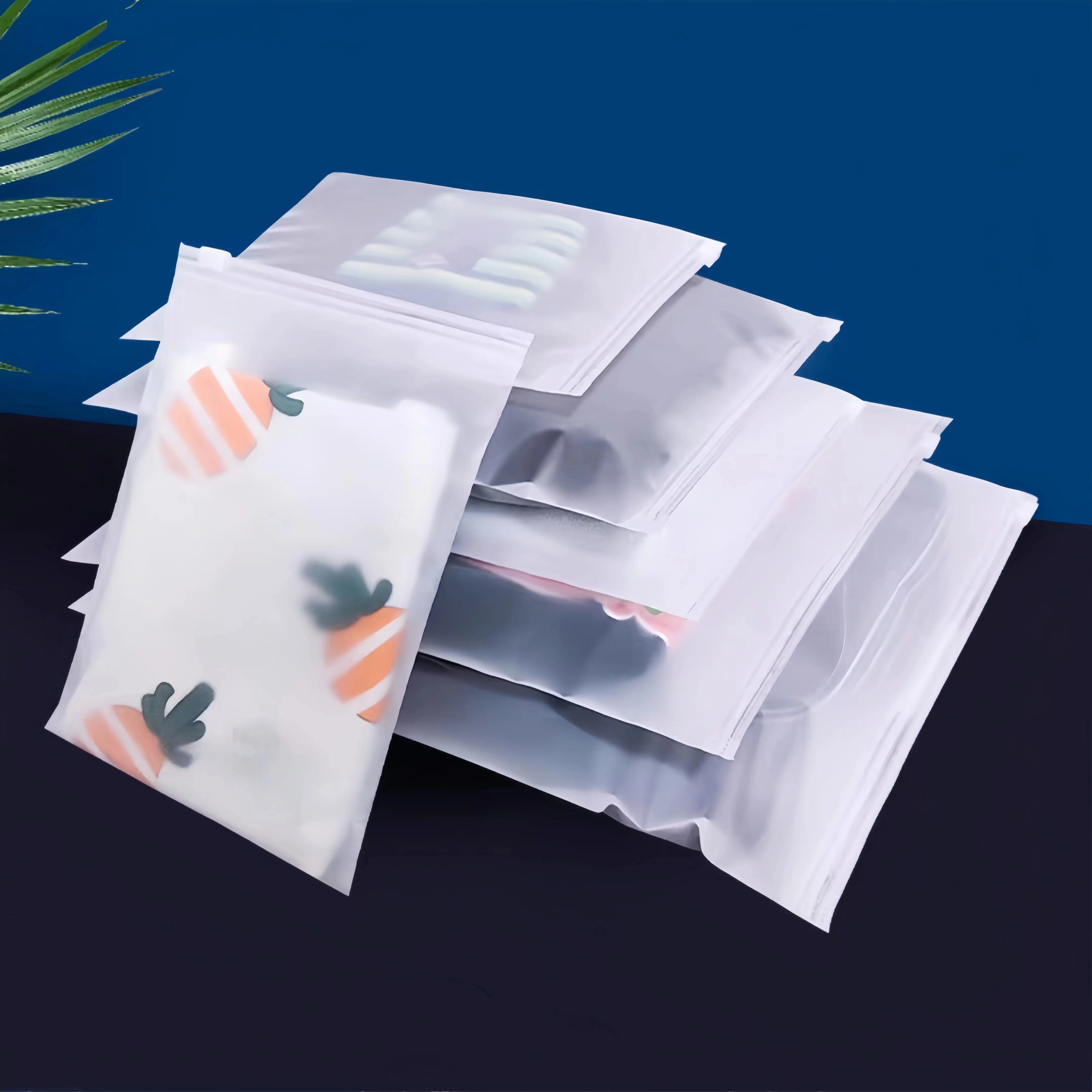 In Stock Matte Various Sizes Packaging for Pajamas Bed Sheet Coat Clothes Zipper Bag Plastic Clear Zip Lock Bag