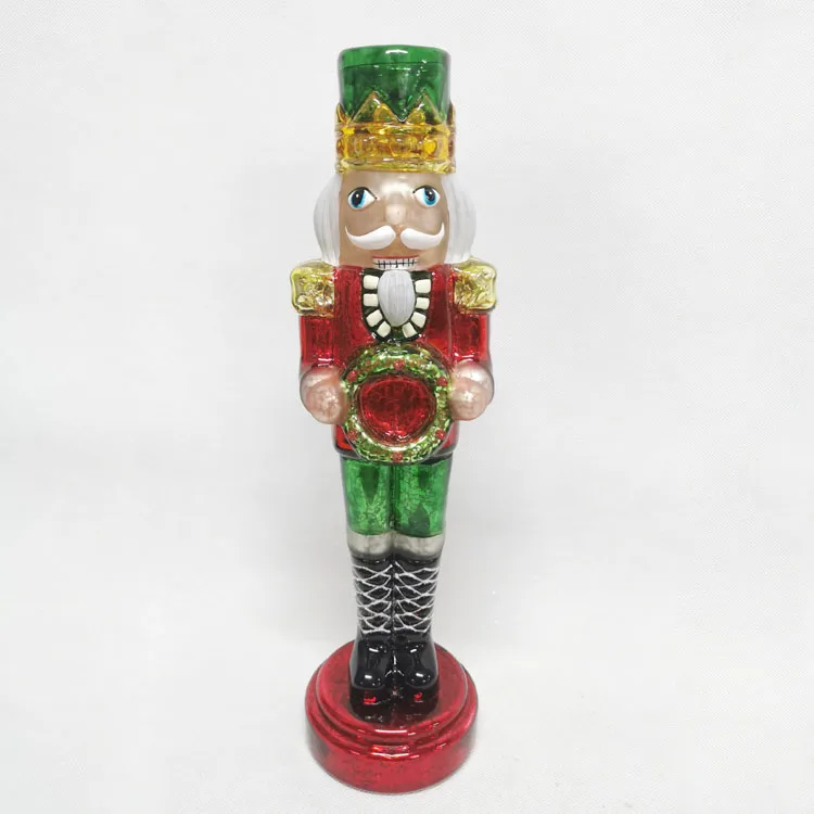 Battery powered Lighted Tabletop Red Green Christmas Holiday Nutcrackers with Wreath Navidad Christmas ornaments decor factory