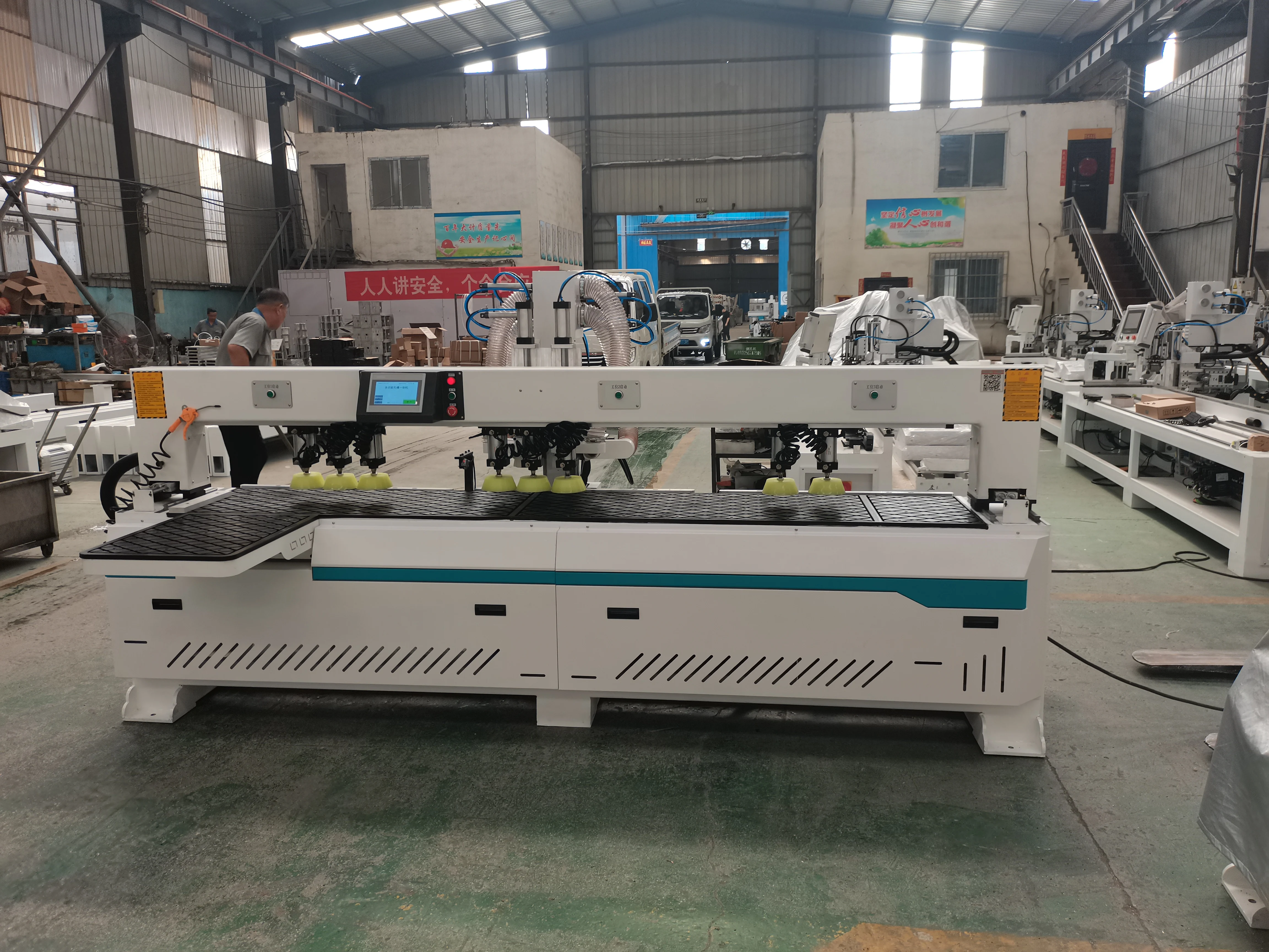 Factory 3-In-1Pvc Mdf Boards Drill 90 Degrees Slotting Cnc Laser Side Drilling Hole Woodworking Milling Hinge Siding Machines