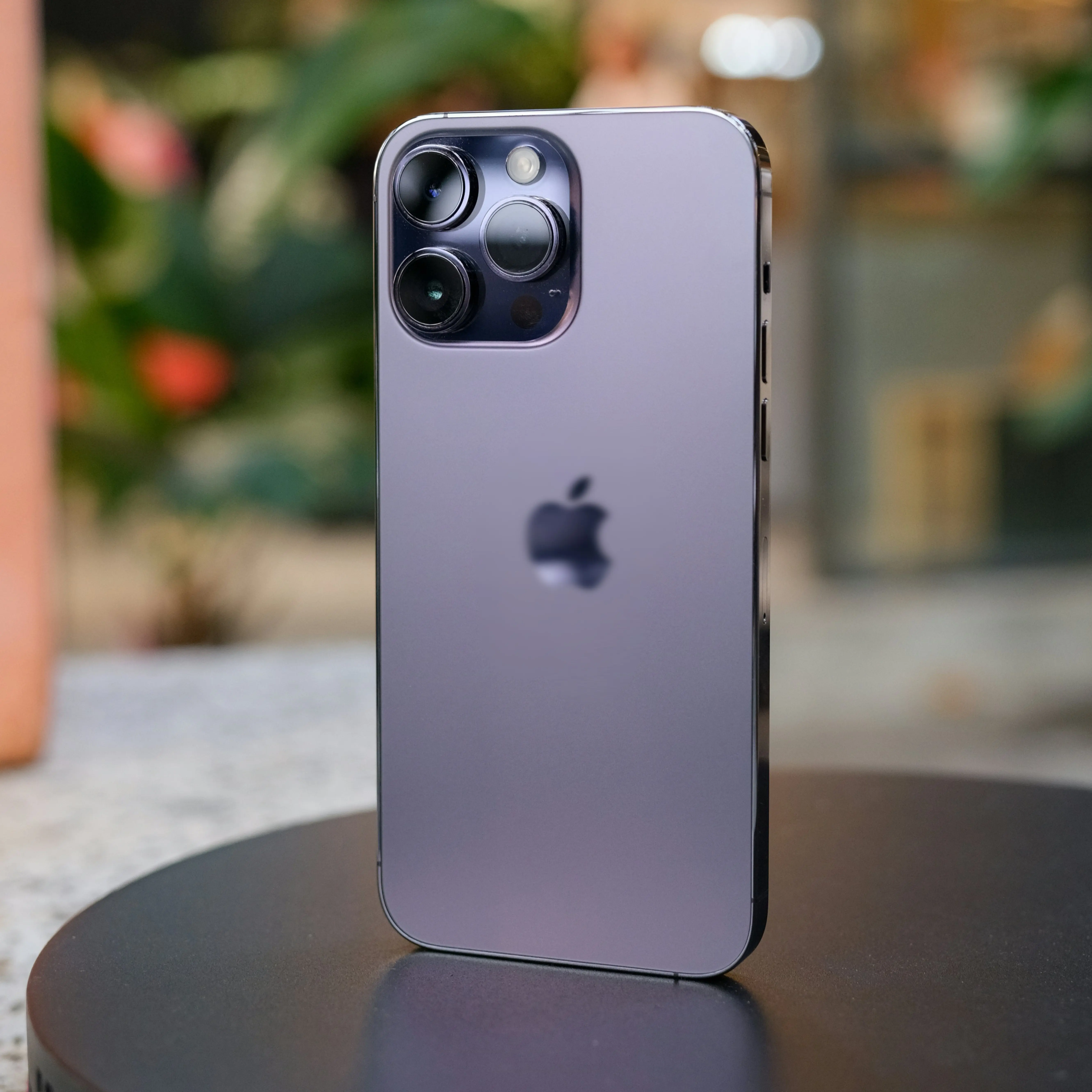 Iphone 14 Pro Max with Third Party Accessories & Storage