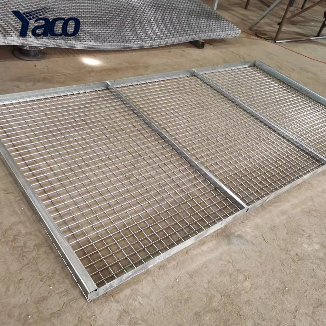 Warehouse Fence Workshop Welded Net Partition Metal Network Welded Steel Wire Mesh Netting