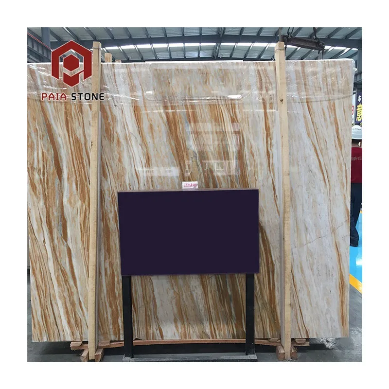 Polerowana, złocistożółta marmurowa płyta z żyłkami w kolorze złotym, luksusowa płytka ścienna do wnętrza domu