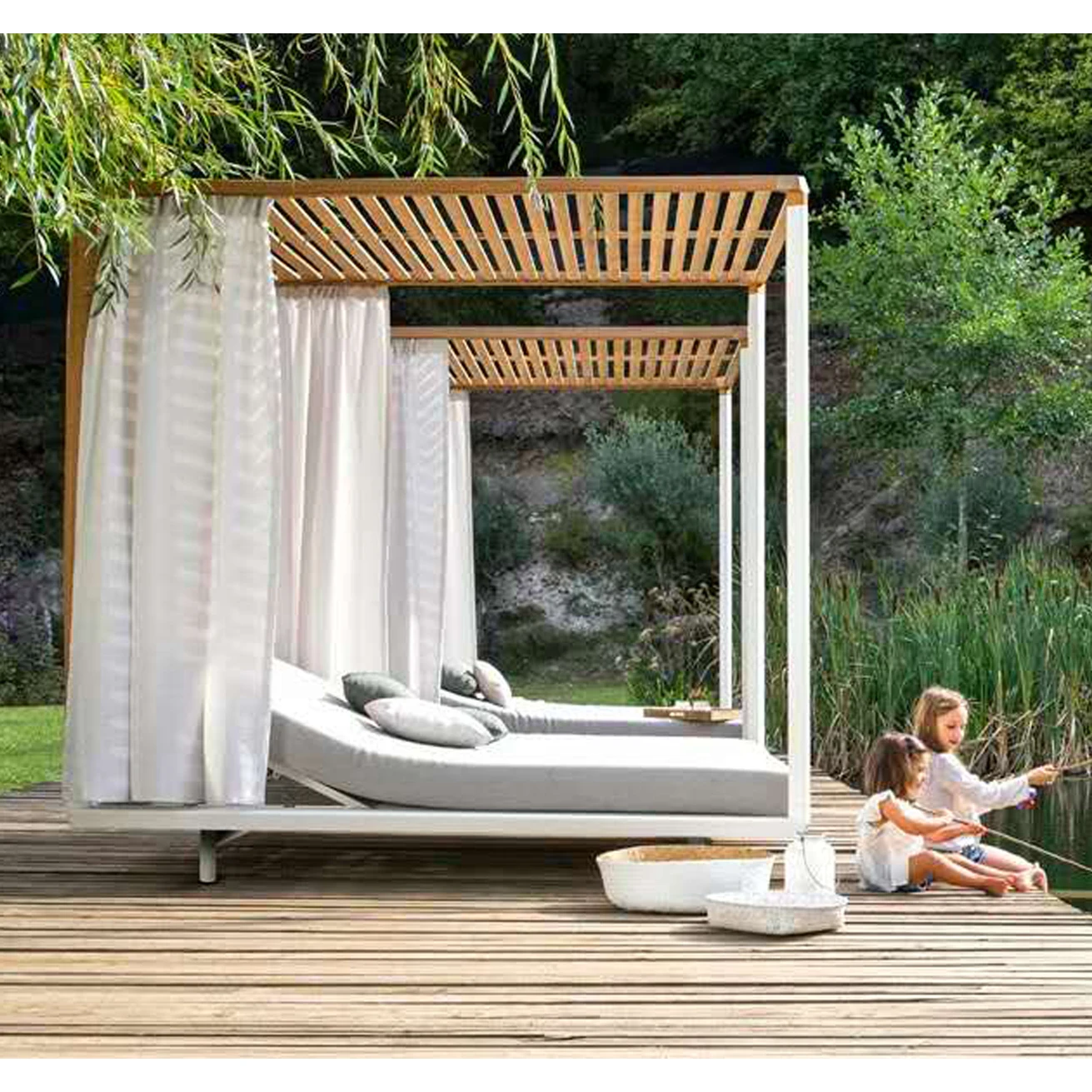 Luxury Resort Cabana Project Deck Composite Pool Wicker Wood Bed Furniture Lounge Chair Lounger for Pool Manufacture