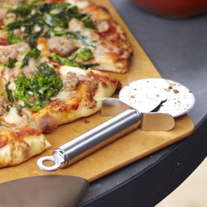 Hot sell baking tools stainless steel pizza roller cutters plastic pizza cutter wheel supplier