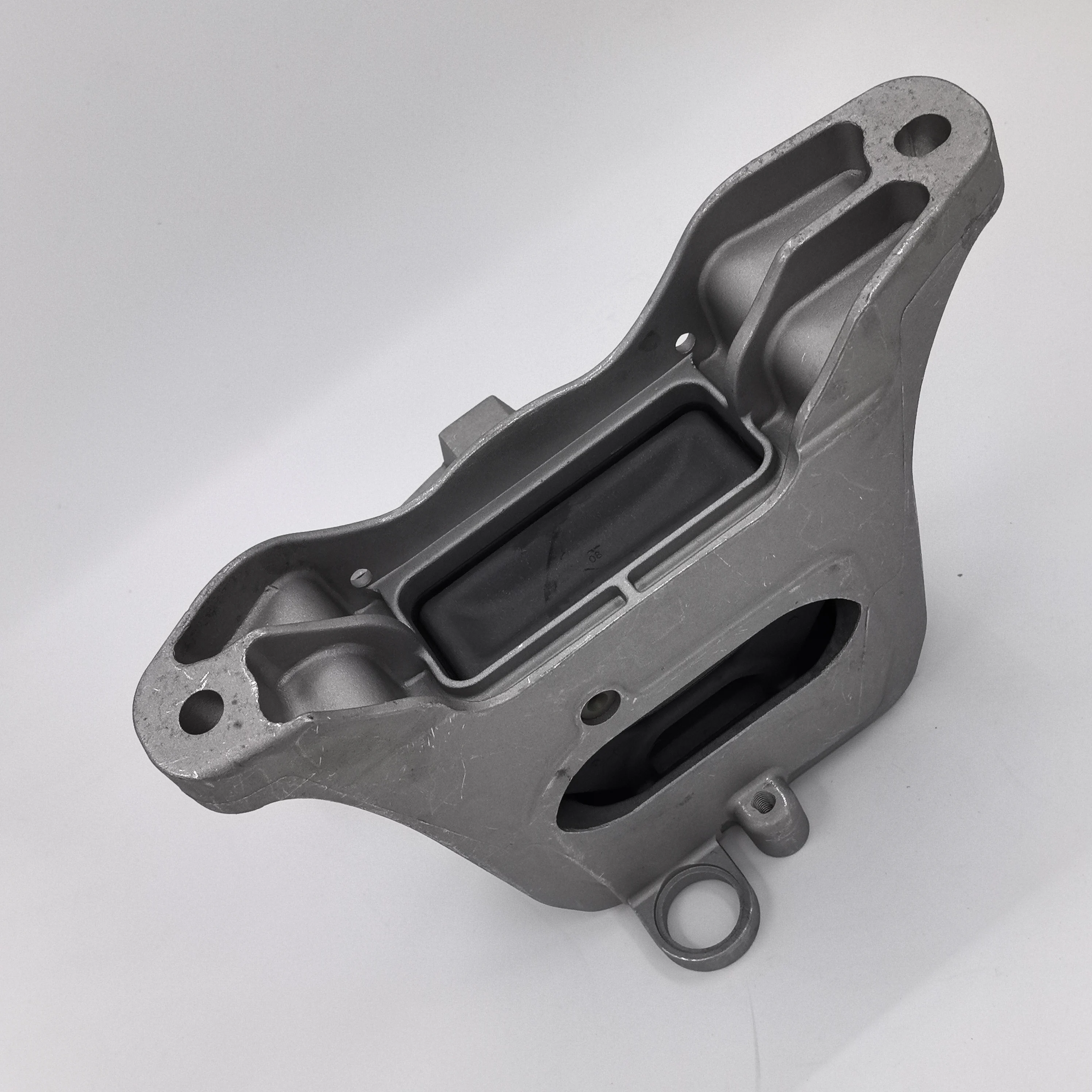 Suspension Engine Mount 84304334 84322223 85128594 For Chevrolet 