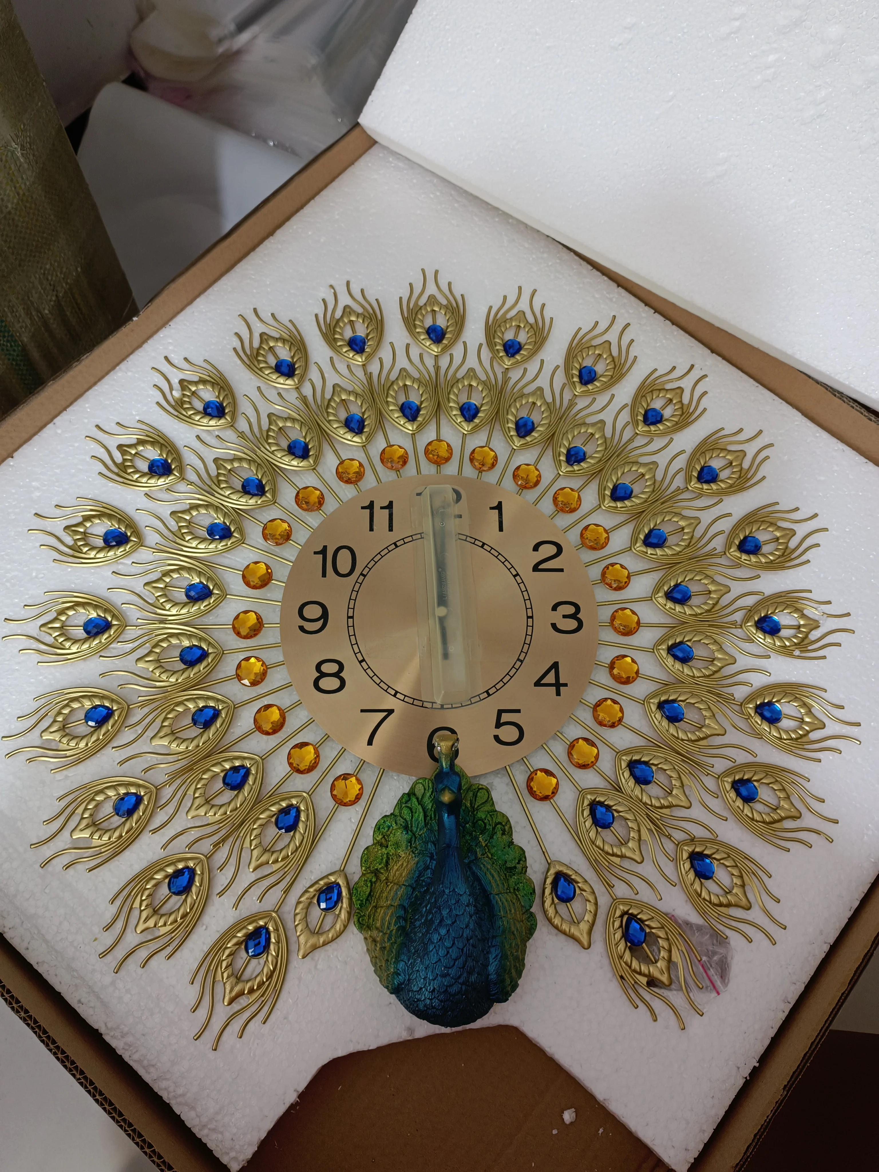 New Fashion Luxury Clock Decor Big 3D Antique Style Resin Peacock Fancy Gold Wall Clocks