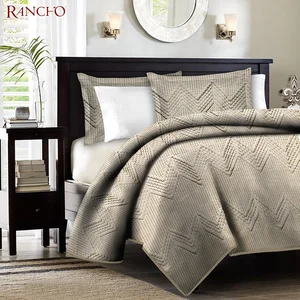 Hot Selling European Luxury Microfiber Queen Size Bed Spread Quilt Cover Set