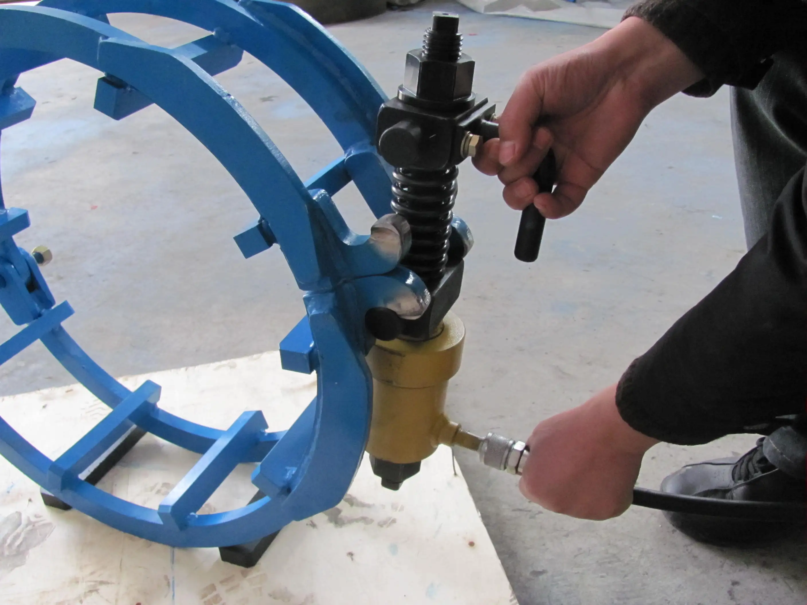 Oil and Gas Pipeline External Pipe Alignment Clamps