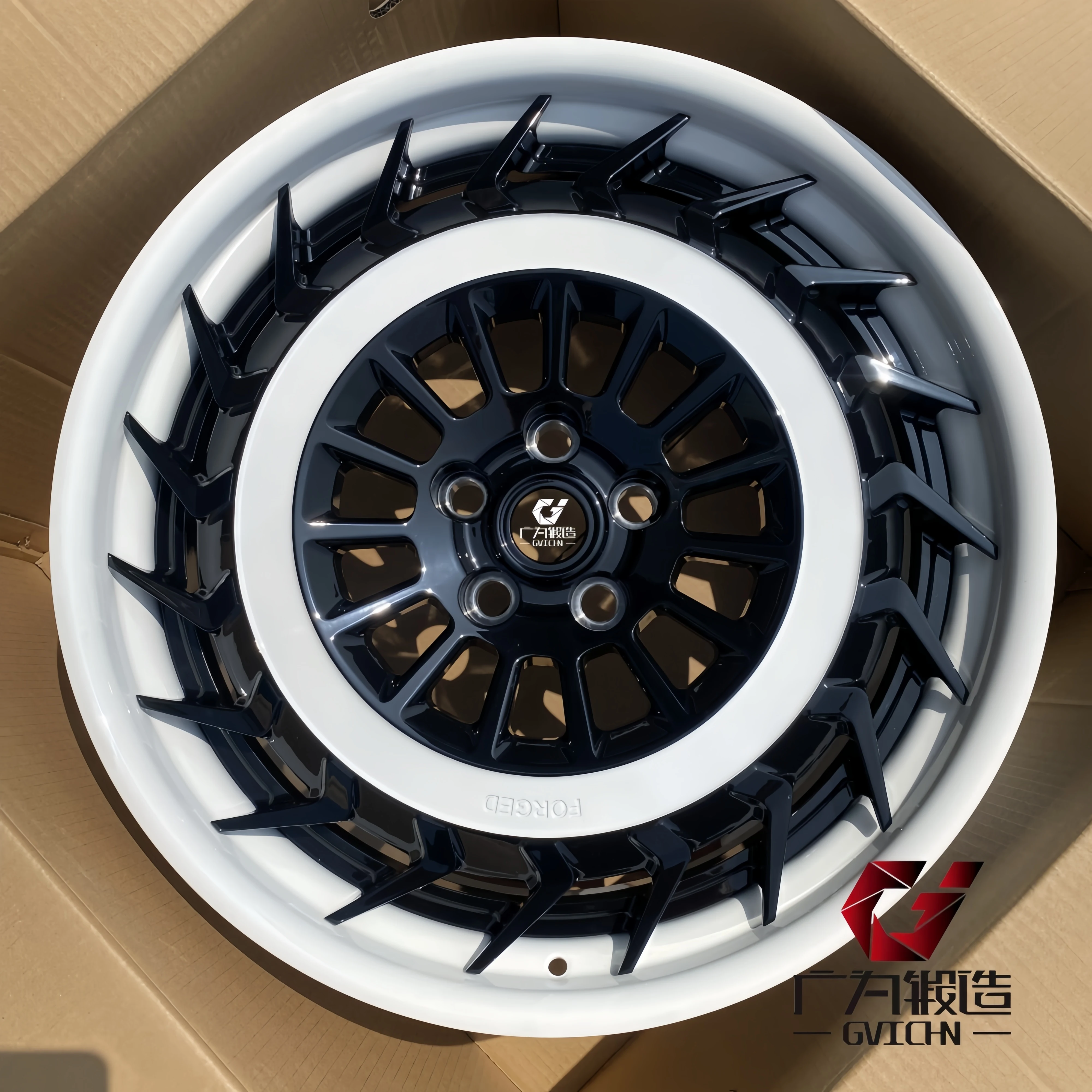 GVICHN Custom Two Pieces Forged Wheels White barrel  Black center face 19 20 21 22 23 24 inch 6061-T6 Aluminum  for Land Rover