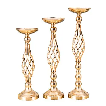 Luxury Hollow Decor Metal Gold Candle Stand Holder Wedding Candlestick Road Lead Party Candle Holders for Table Centerpiece