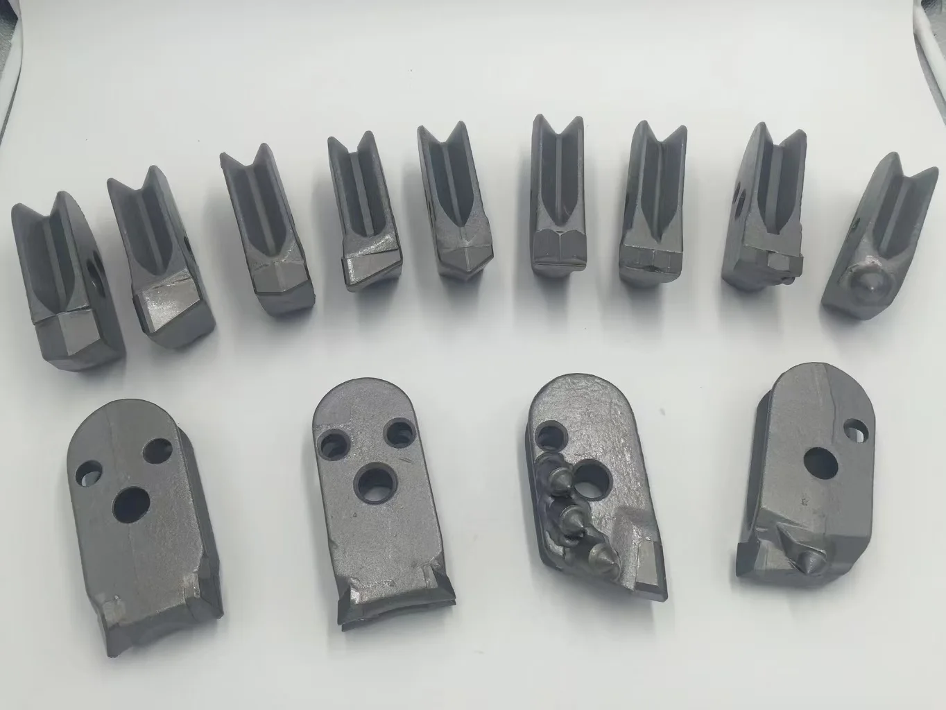 Sharp Flat Bucket Teeth for 18S 35S Excavator Parts 25SRC 35SRC Construction Machinery Parts
