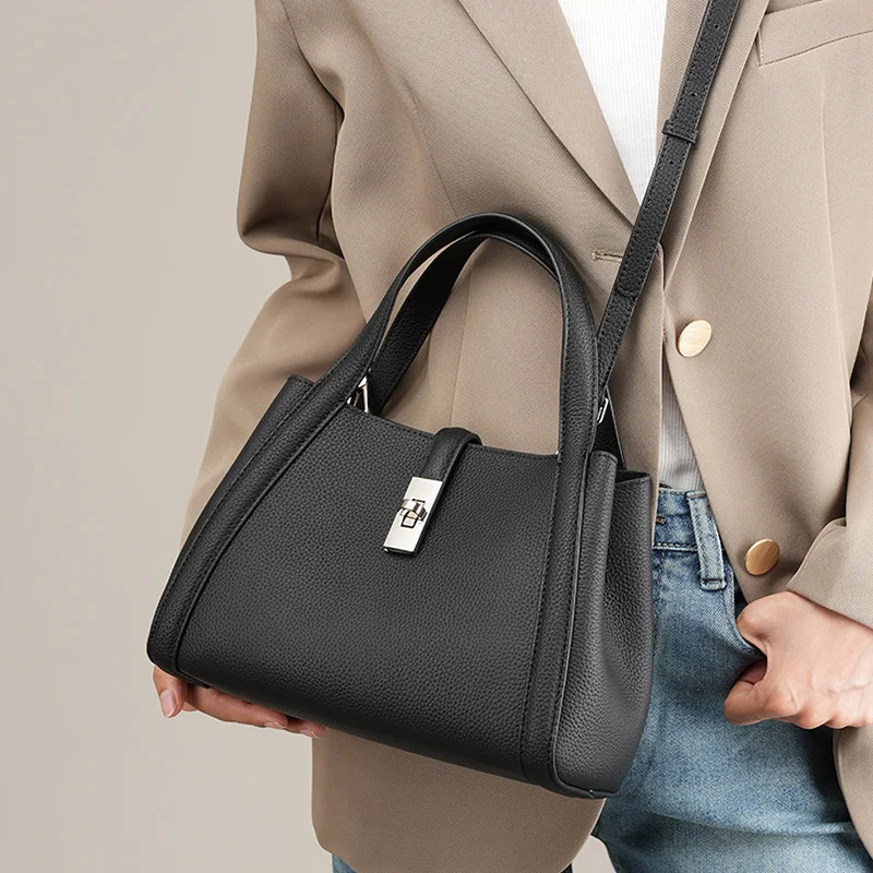 Hot Selling OEM ODM Pebbles Pattern Leather Crossbody Hand Bag Custom Leather Bag for Women’s Shoulder Bags for Female