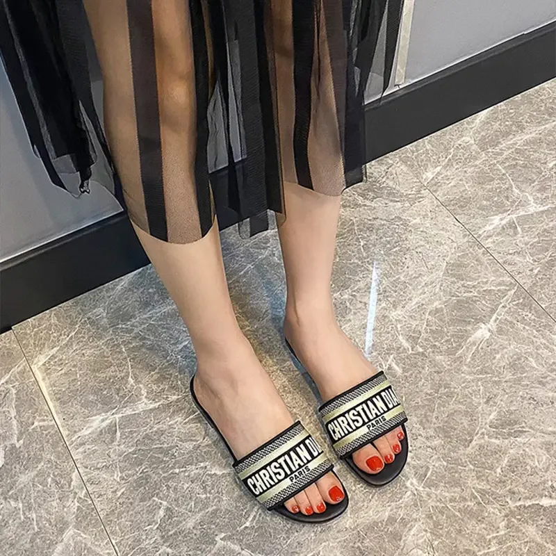 Designer Luxury Famous Brands Designer Girls Shoes Custom Slippers
