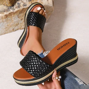 Top Sale Women Wedge Heel Slippers Weaving Upper Thick Sole slippers Summer Non-slip Sandal for Ladies and Women Wedge Sandals