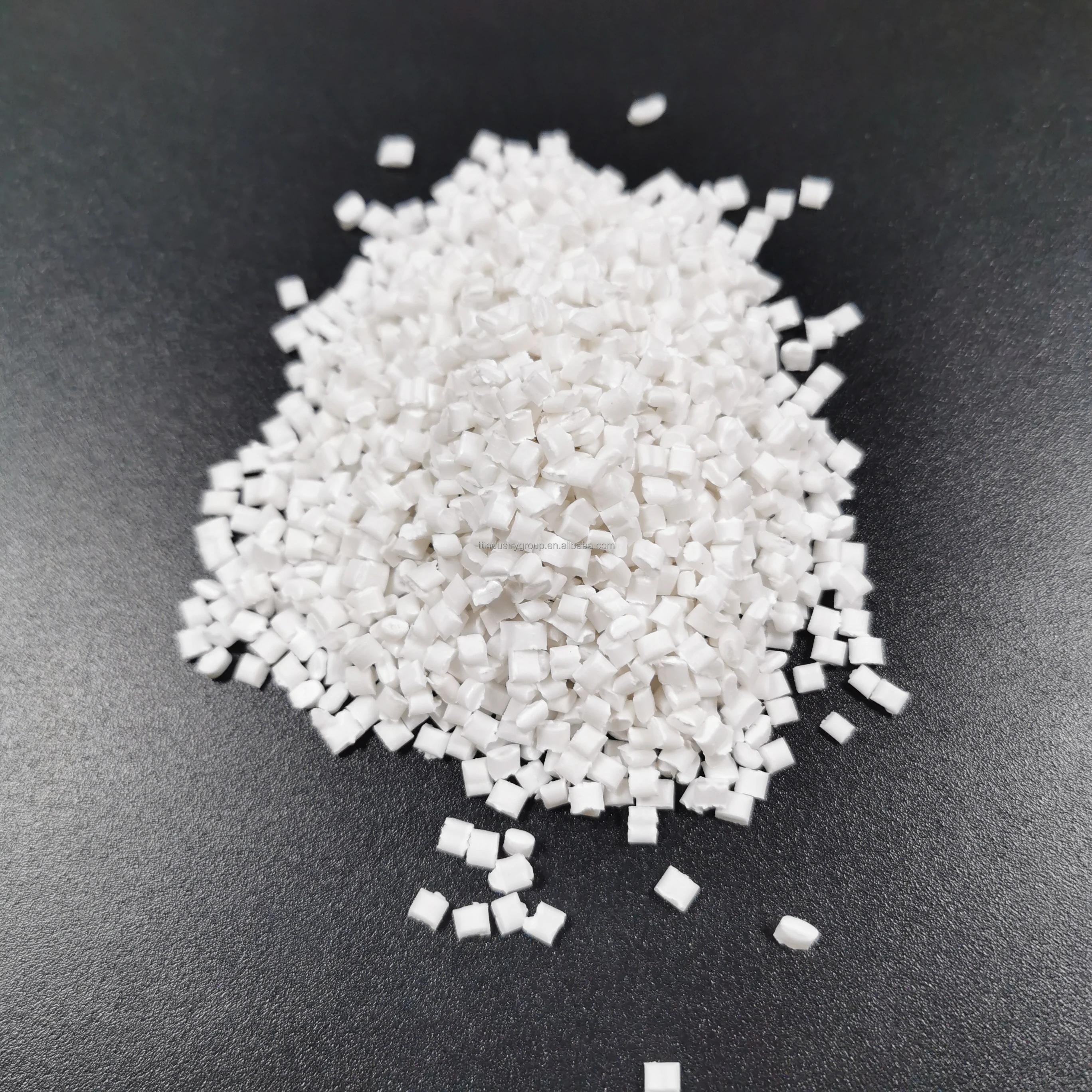 Огнестойкий полипропиленовый материал серого цвета и белого для литья под