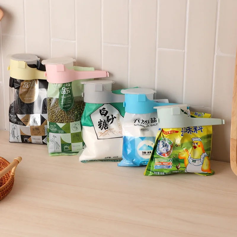 Plastic closing bag Large Food Snack Bag tools Storage Sealing Clips Seal Clamp Plastic kitchen accessories Pour Spout with lid