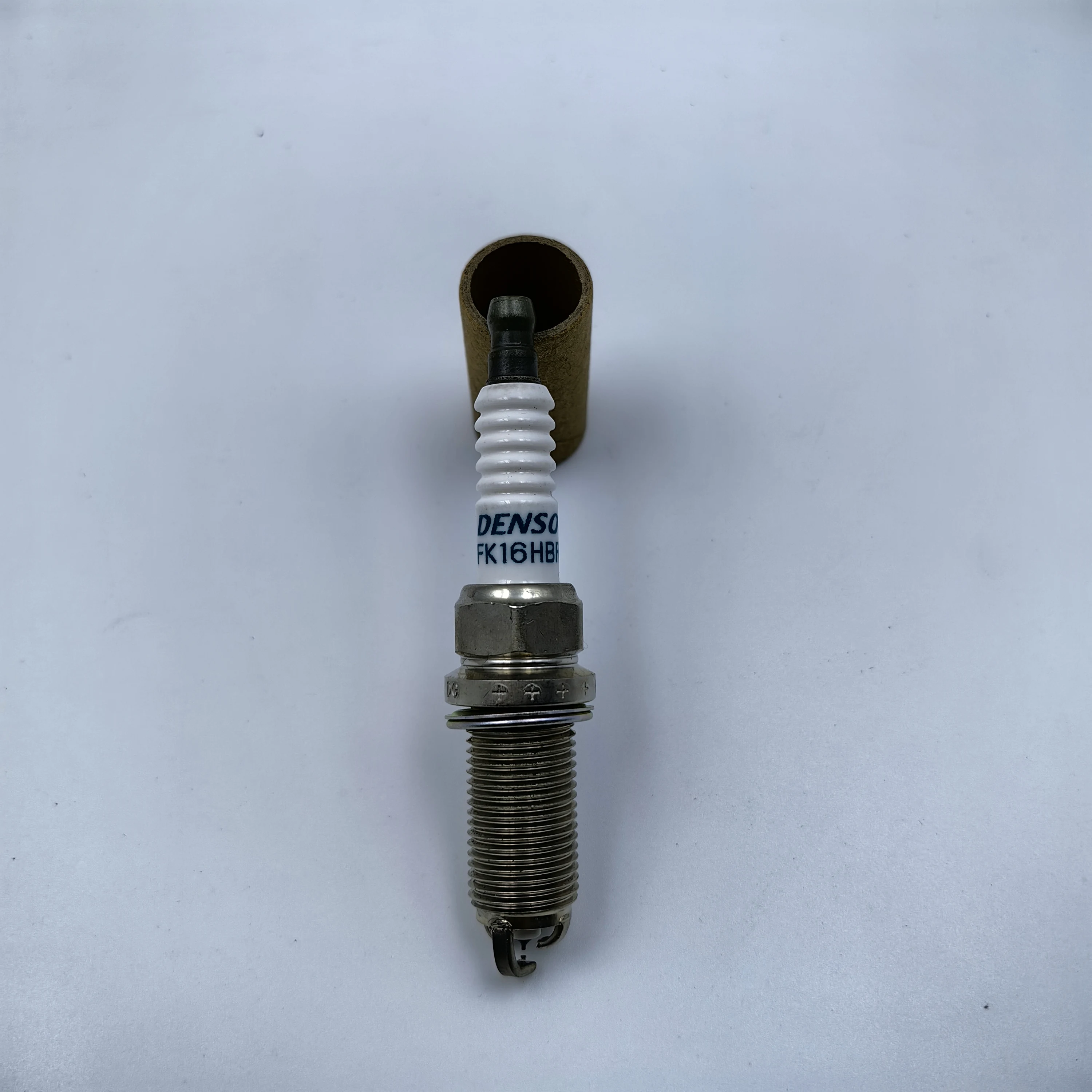 Original DENSO Iridium Spark Plug 3508 FK16HBR-J8 for Dodge
