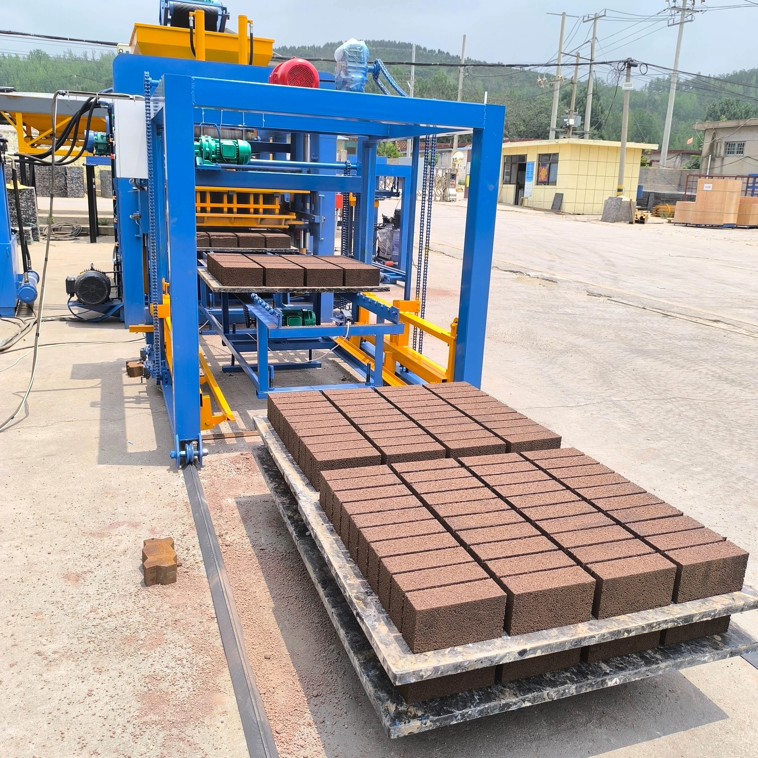 Máy móc thiết bị xây dựng tự động - Máy làm gạch khối QT10-15 hoàn toàn tự động