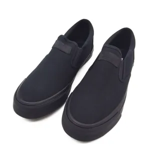 Classic Low-Top Canvas Shoes with Vulcanized Rubber Sole Black Slip-On Closure Design