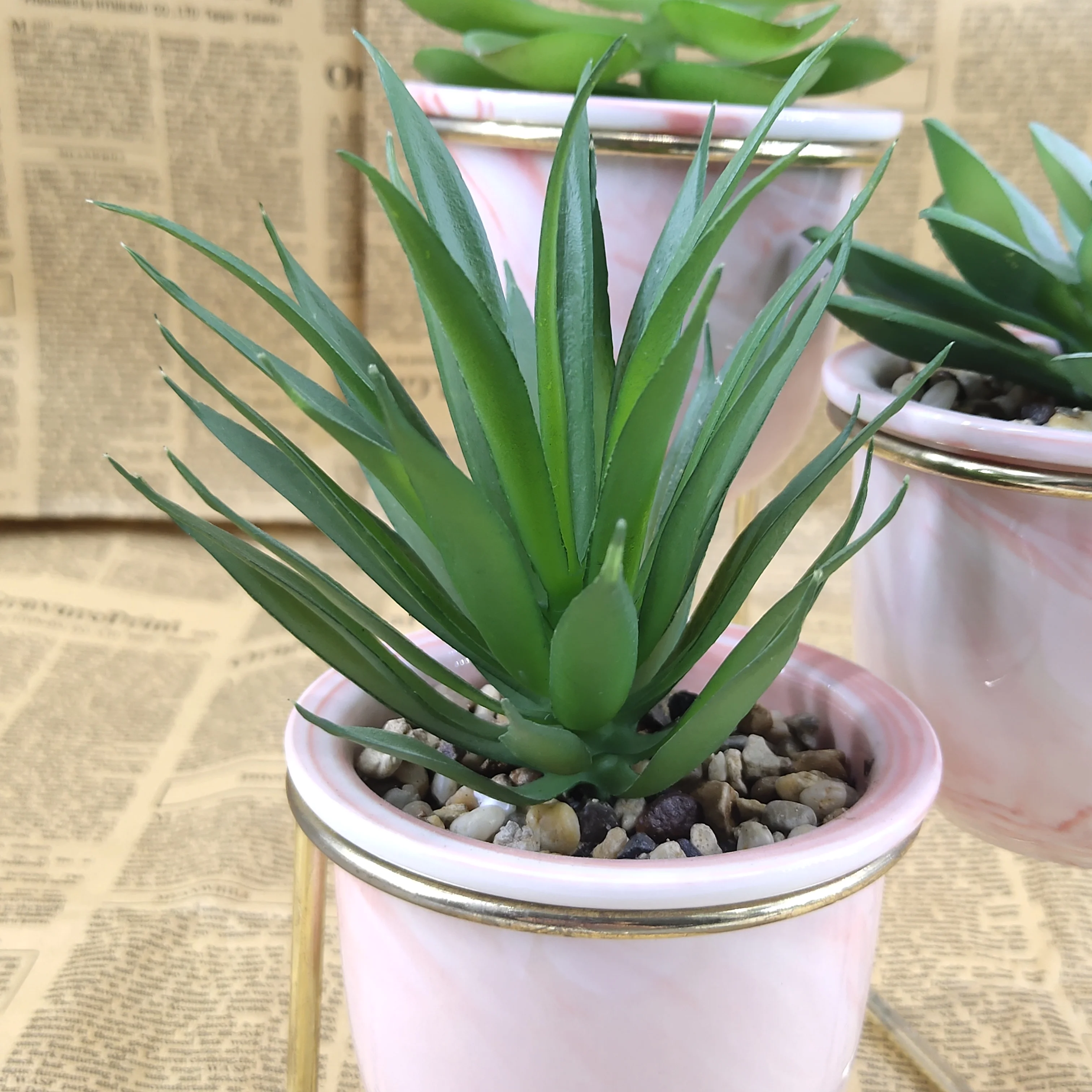 Artificial Succulents Suitable For Modern Home Decoration Wholesale