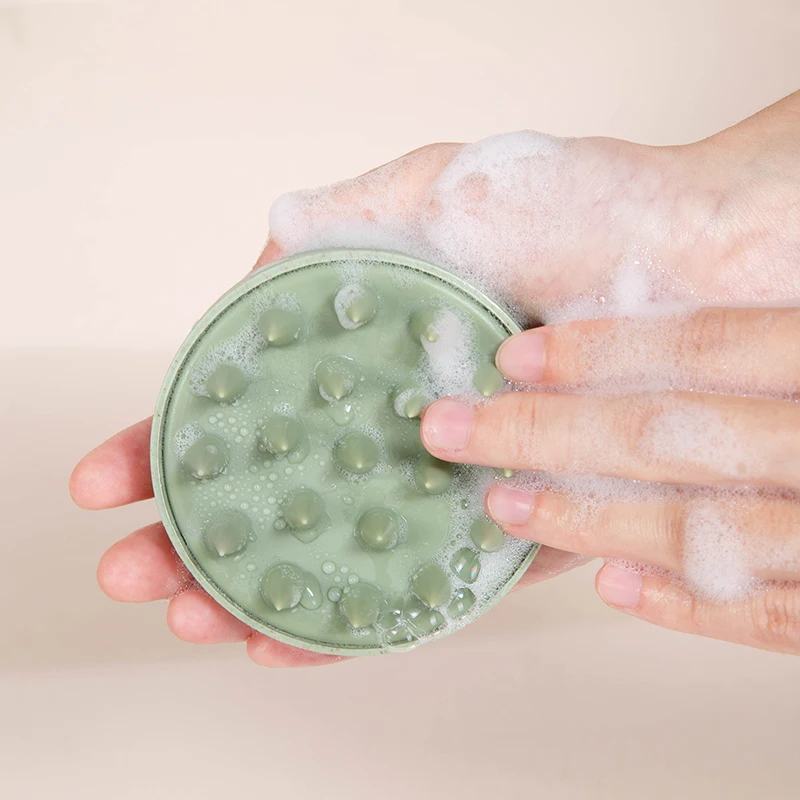 Силиконовая щетка для мытья волос