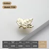 7159-Triangle leaves light gold