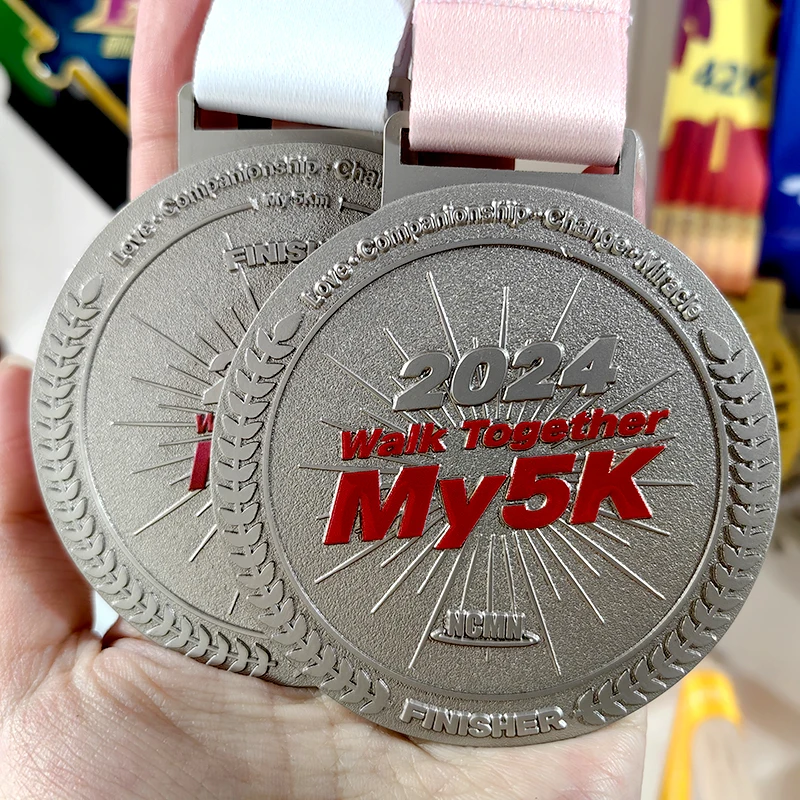 Factory Direct Custom Metal Souvenir Medals Modern Style 5km 10km Half Marathon Running Award Medal with Ribbon manufacture