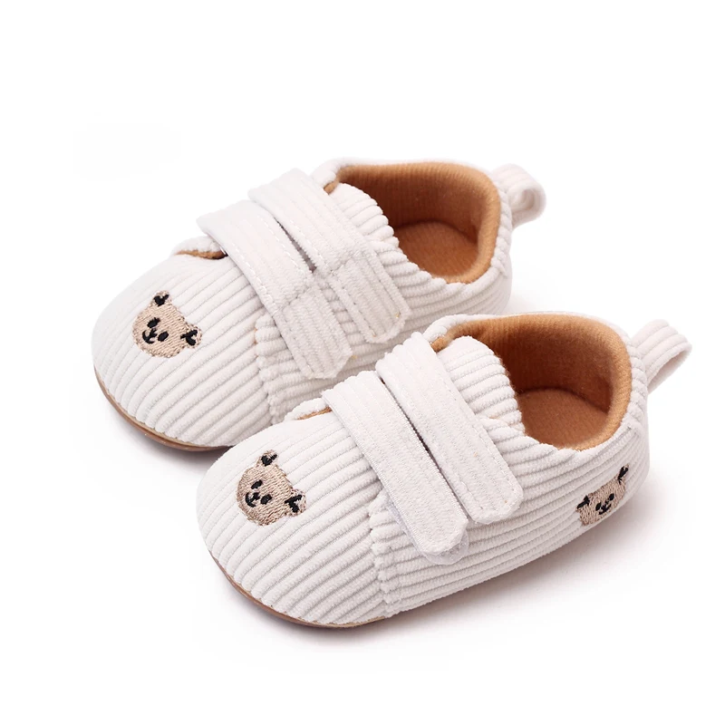 High Quality Soft Anti-slip TPR Outsole Cute Bear Design Newborn Baby Toddler Unisex Shoes details