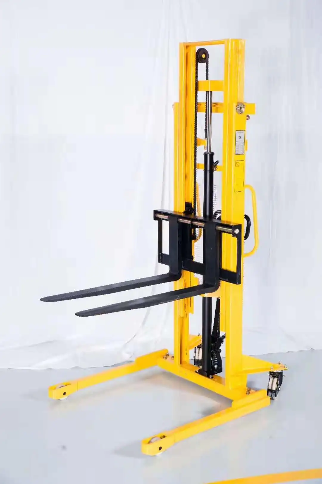 Manual Forklift Manual Pallet Stacker Hydraulic Pump Wheels Nude Pump Truck Manual Material Lift 2 Ton Manual Electric Stacker