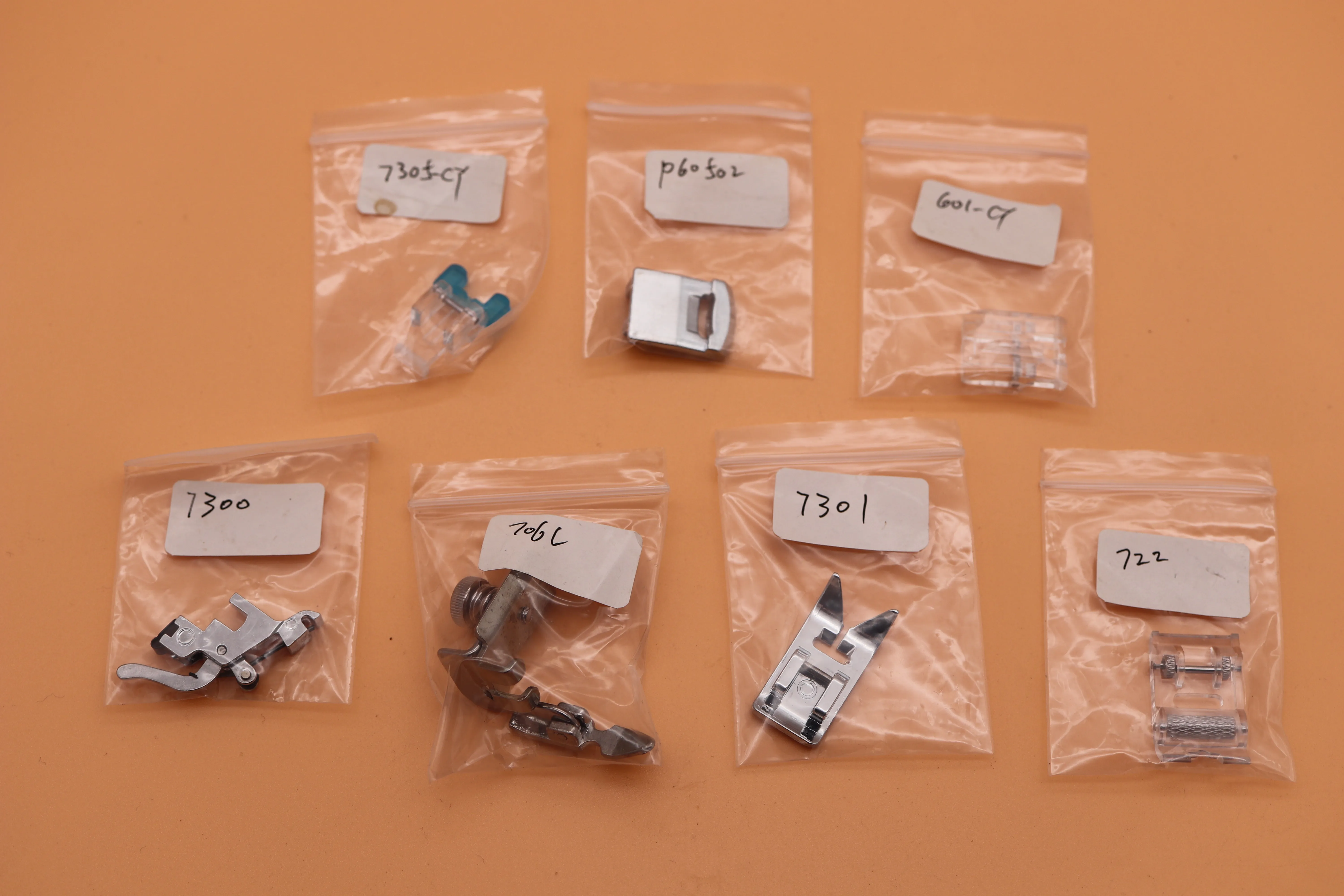 Piedino #32 Per Nervature - BERNINA Macchine Per Cucire - Foto 12