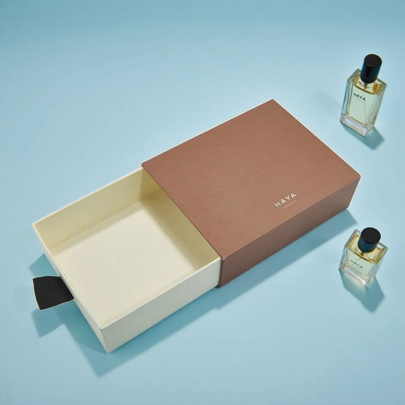 Luxury Cosmetic Gift Box for Women | Custom Printed Matte Specialty Paper Packaging | Travel-Friendly Mini Skincare Box Wholesale