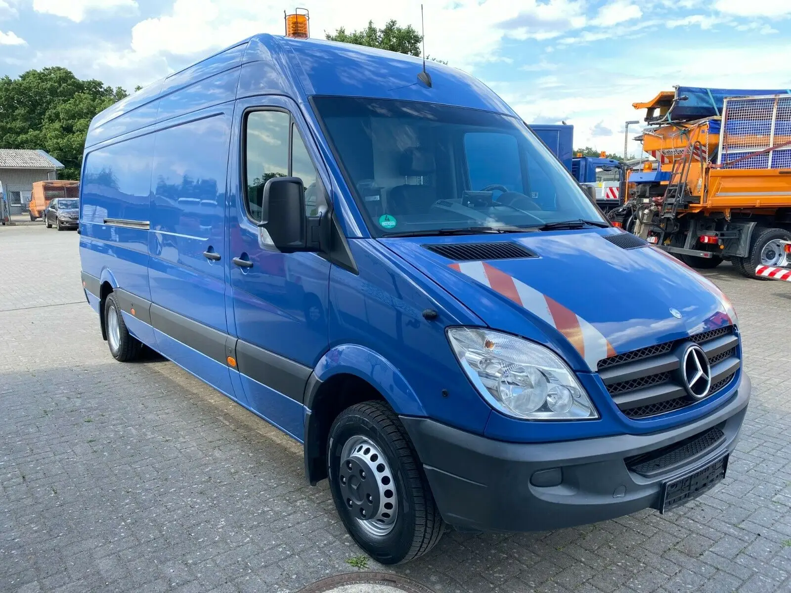 Mercedes Benz Sprinter 516