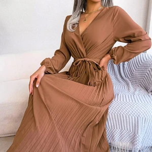 2025 Autumn and Winter New Style Dress, Fashionable, Elegant, and Graceful, with a Cross V-neck and Pleated A-line Long Skirt.