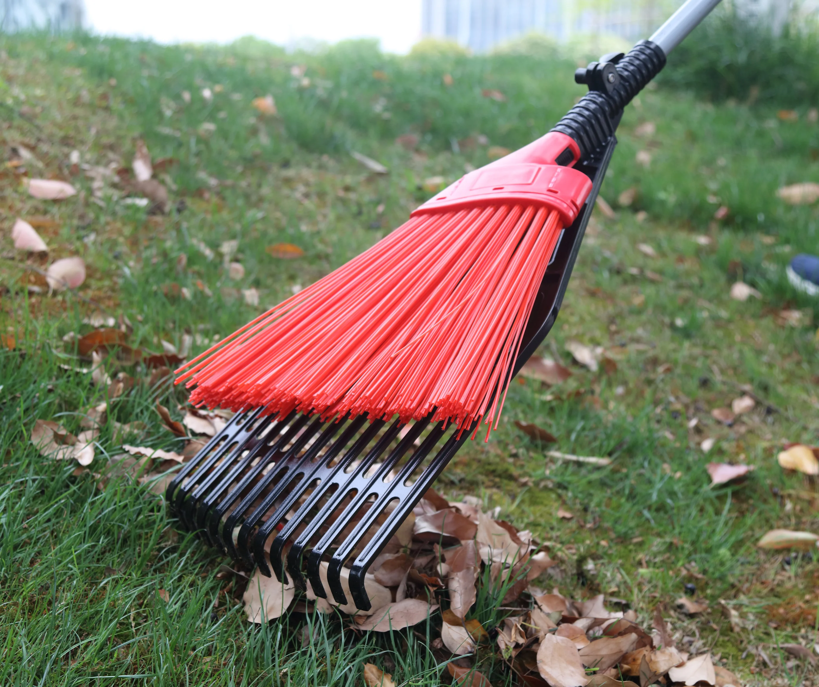 Top Seller Telescopic Broom Long Handle Broomrake Broom Wholesale Leaf