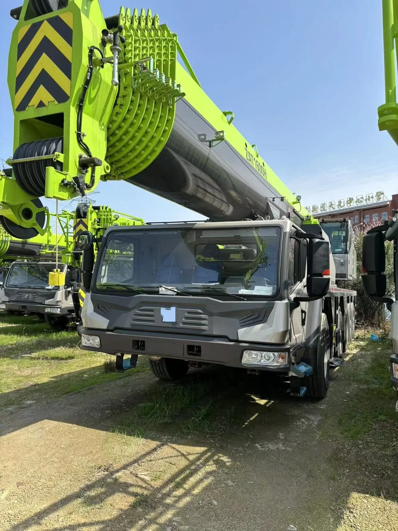 Zoomlion ZAT1600H7-1 Euro V All Terrain Crane with 96m Lifting