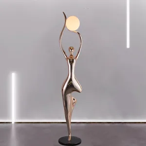 Factory Wholesale European Girl  Figure Fiberglass Statue Light High-end Hotel Lobby Vill Display Human Floor Lamp