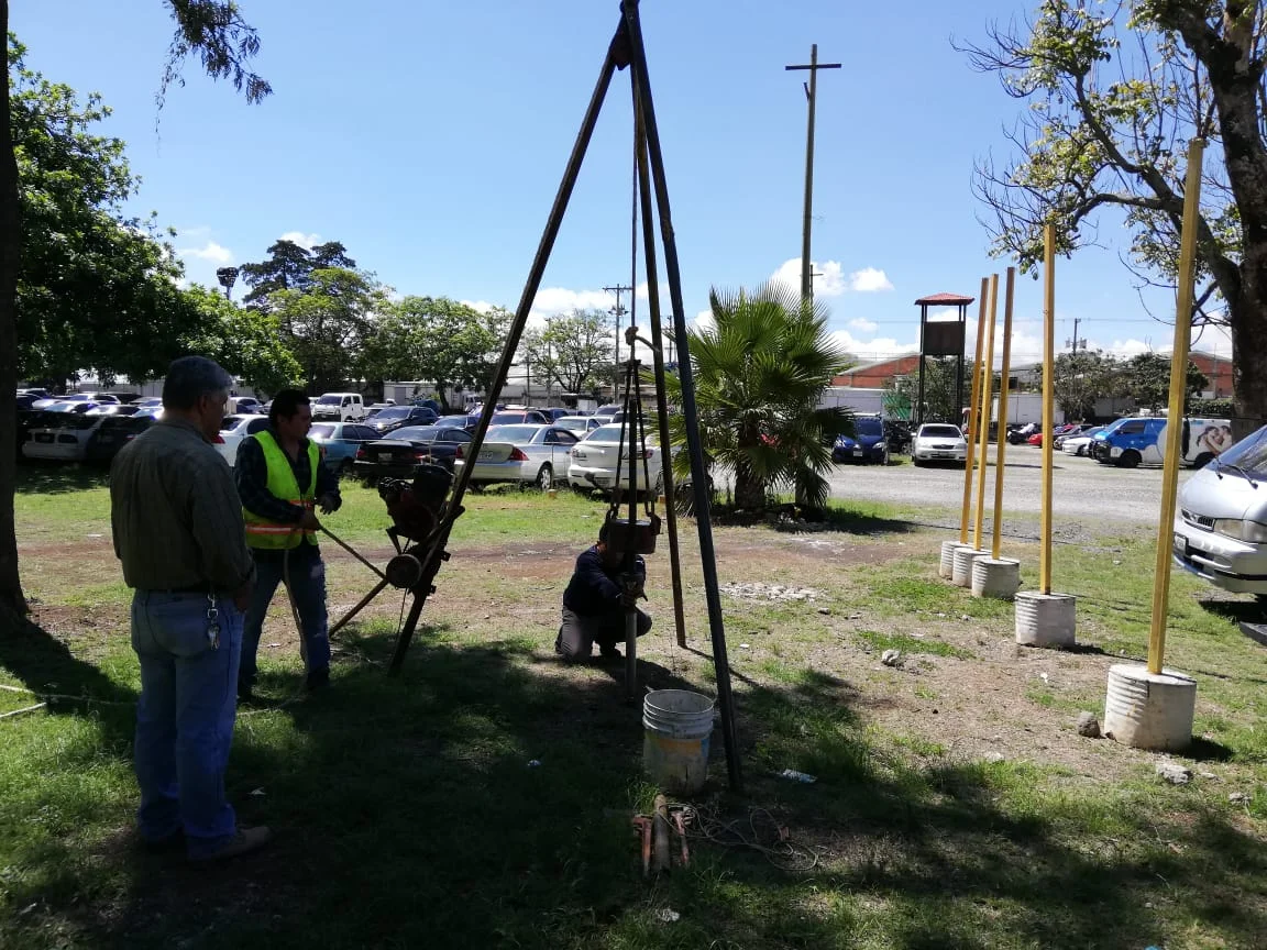 Test de pénétration standard de trépied Équipement de 63,5 kg Marteau avec moteur à essence