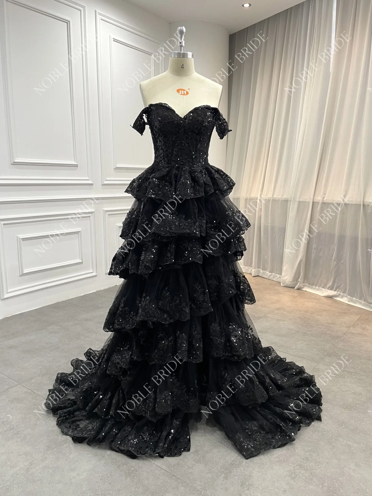 2024 Latest Design Black Lace Evening Dress Long With Split Side Party Gowns