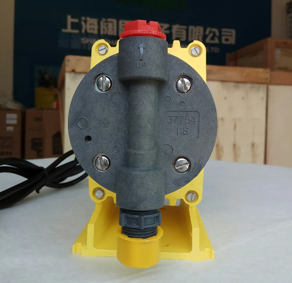 Микро дозирующий насос для химической жидкости, Милтон Рой