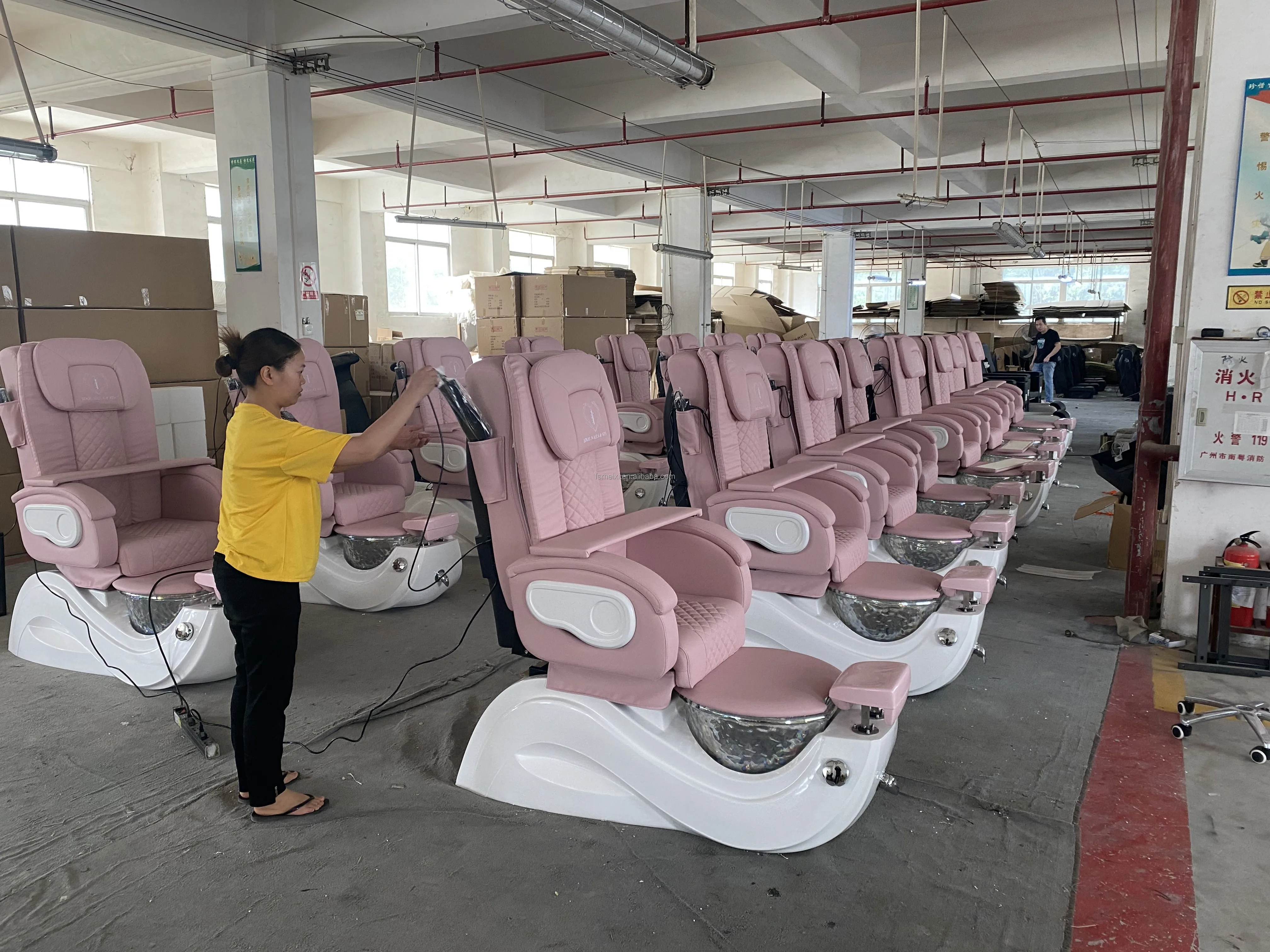 Luxury Nail Salon Furniture Pink Color Cheap Spa Pedicure Chairs For